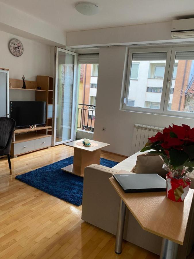 Tea Apartment Skopje Buitenkant foto