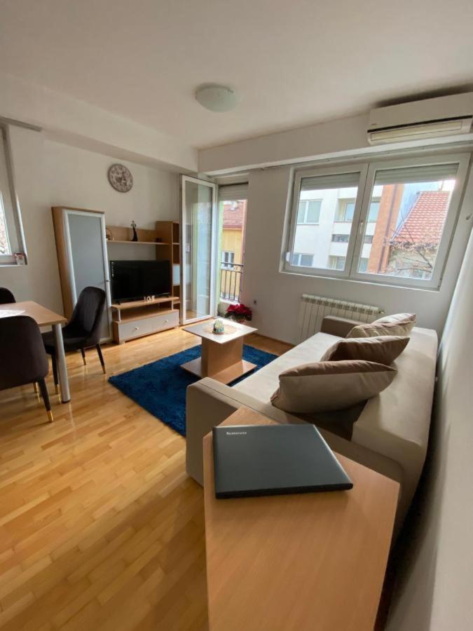 Tea Apartment Skopje Buitenkant foto
