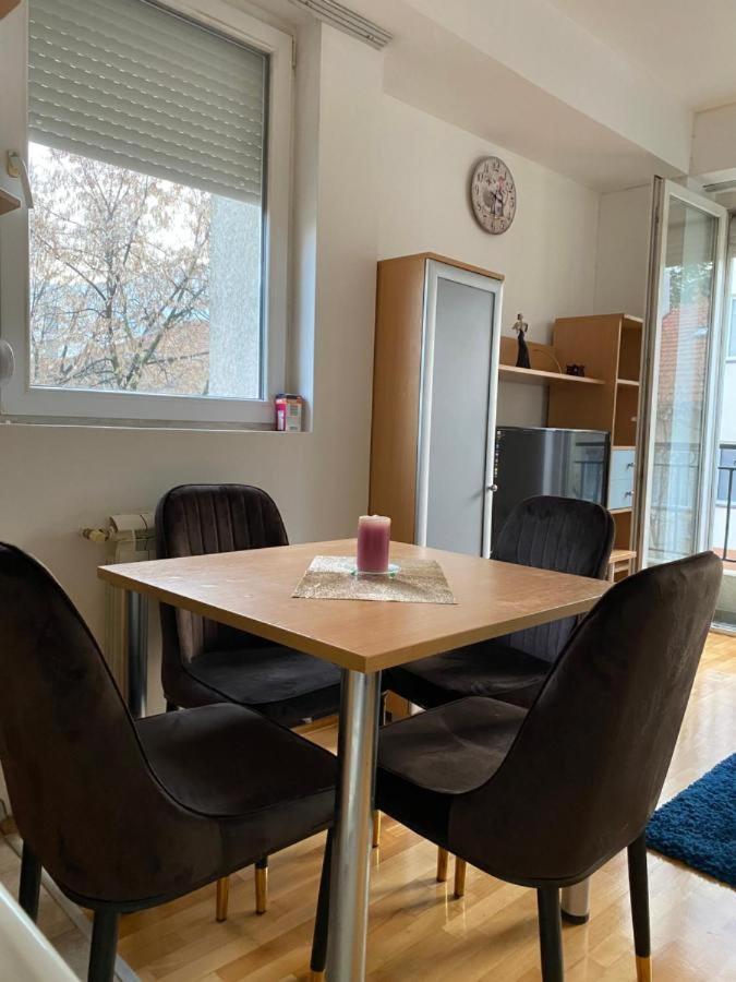 Tea Apartment Skopje Buitenkant foto